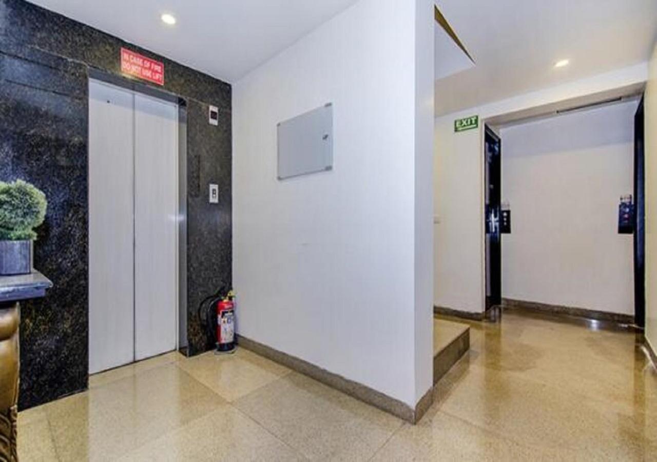 Hotel Rockland Panchsheel Enclave ニューデリー エクステリア 写真
